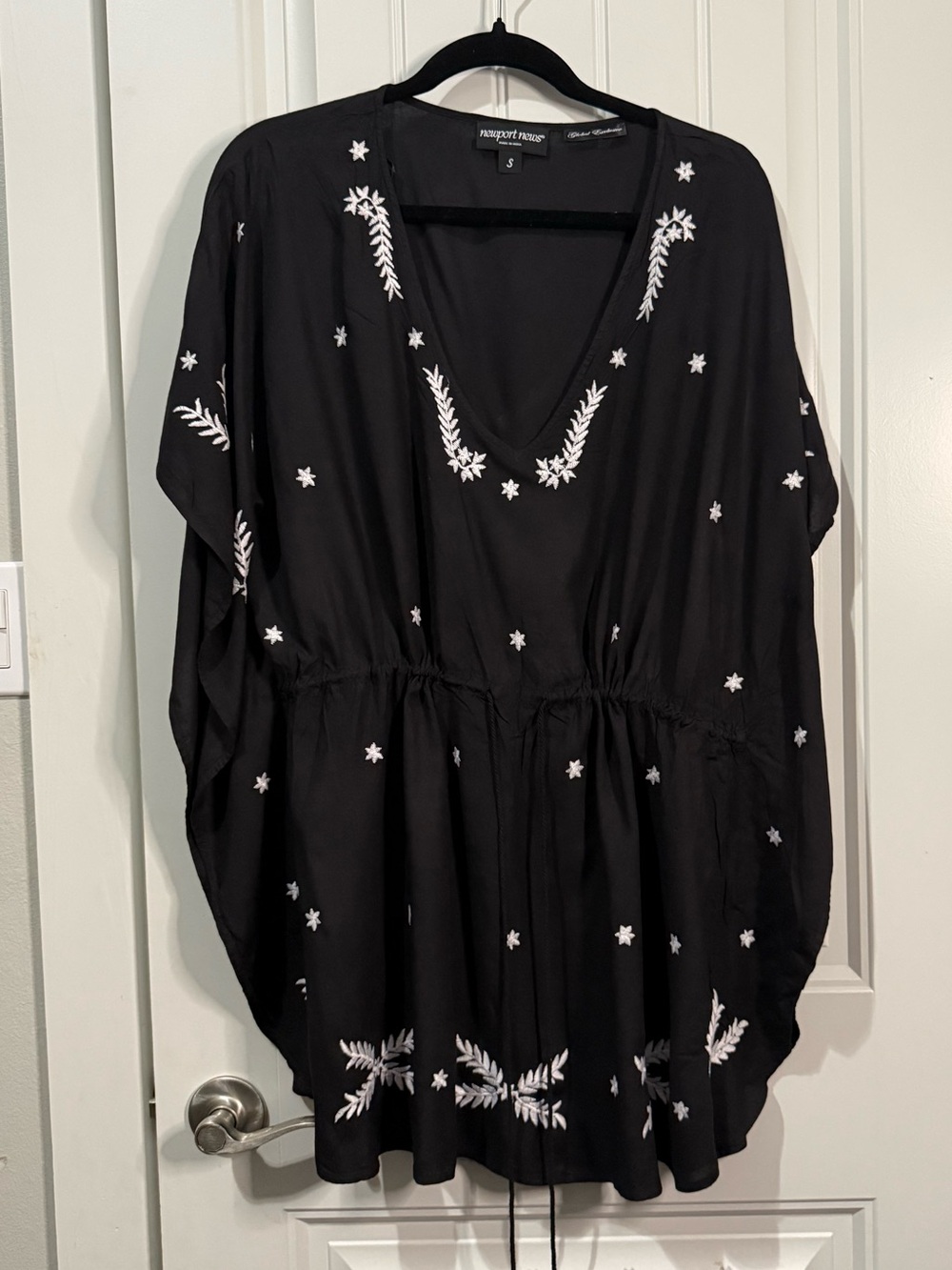 vintage Newport News "Global Exclusive" embroidered kaftan-style swim cover-up